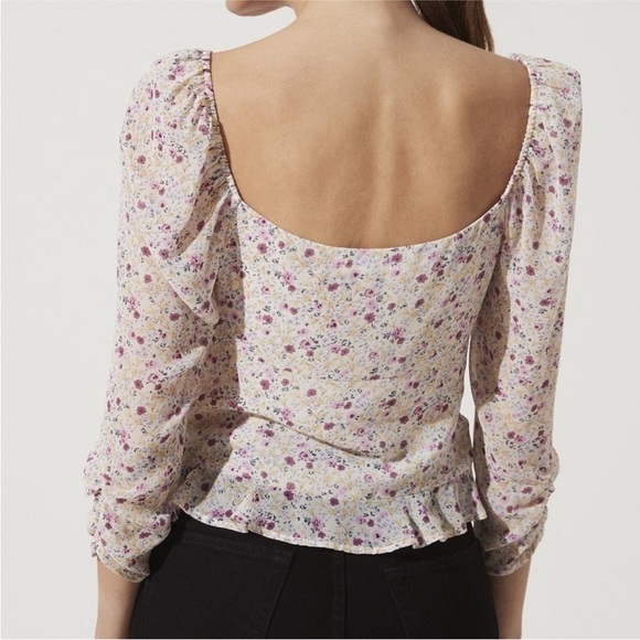 Astr Revolve floral touches sweetheart top small 3/4 sleeve cropped ruffle pink - Picture 4 of 12